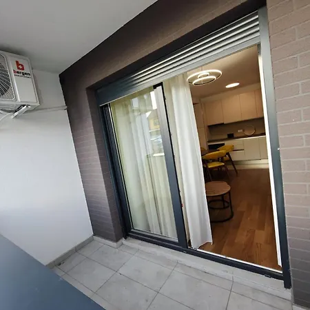 Apartment Lux Airport